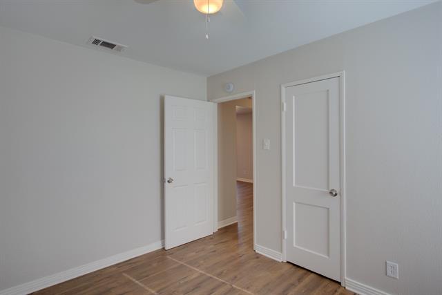 Building Photo - 10421 Losa Dr