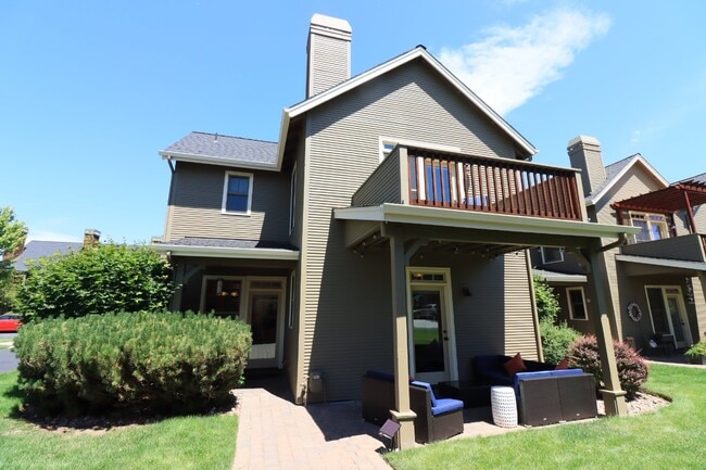 Building Photo - Fully Furnished home in Sisters Oregon