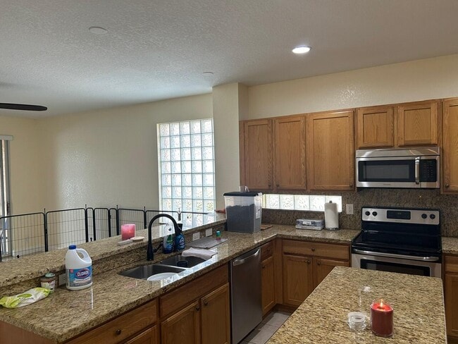 Building Photo - 759 Gazetta Way