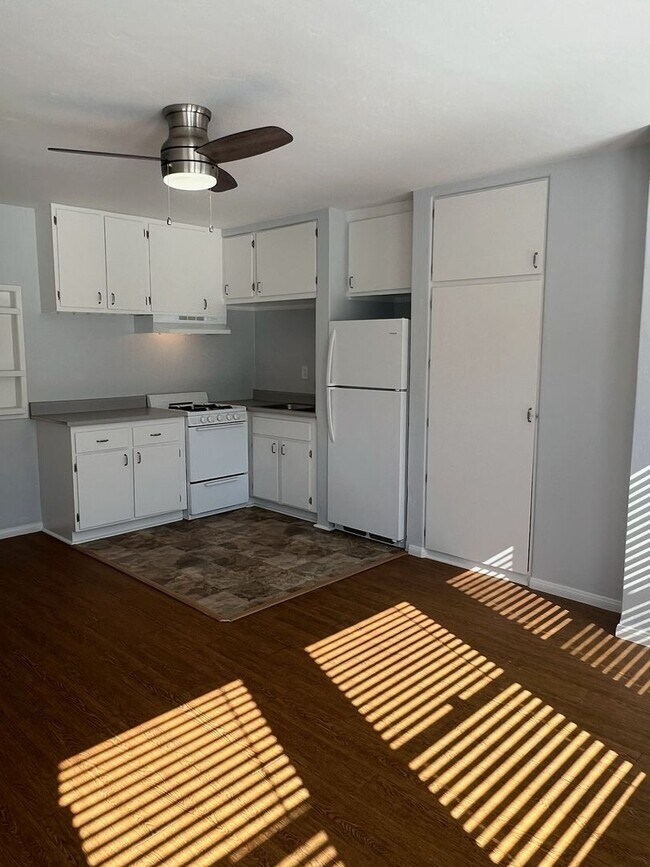 Building Photo - 272 Landis Ave