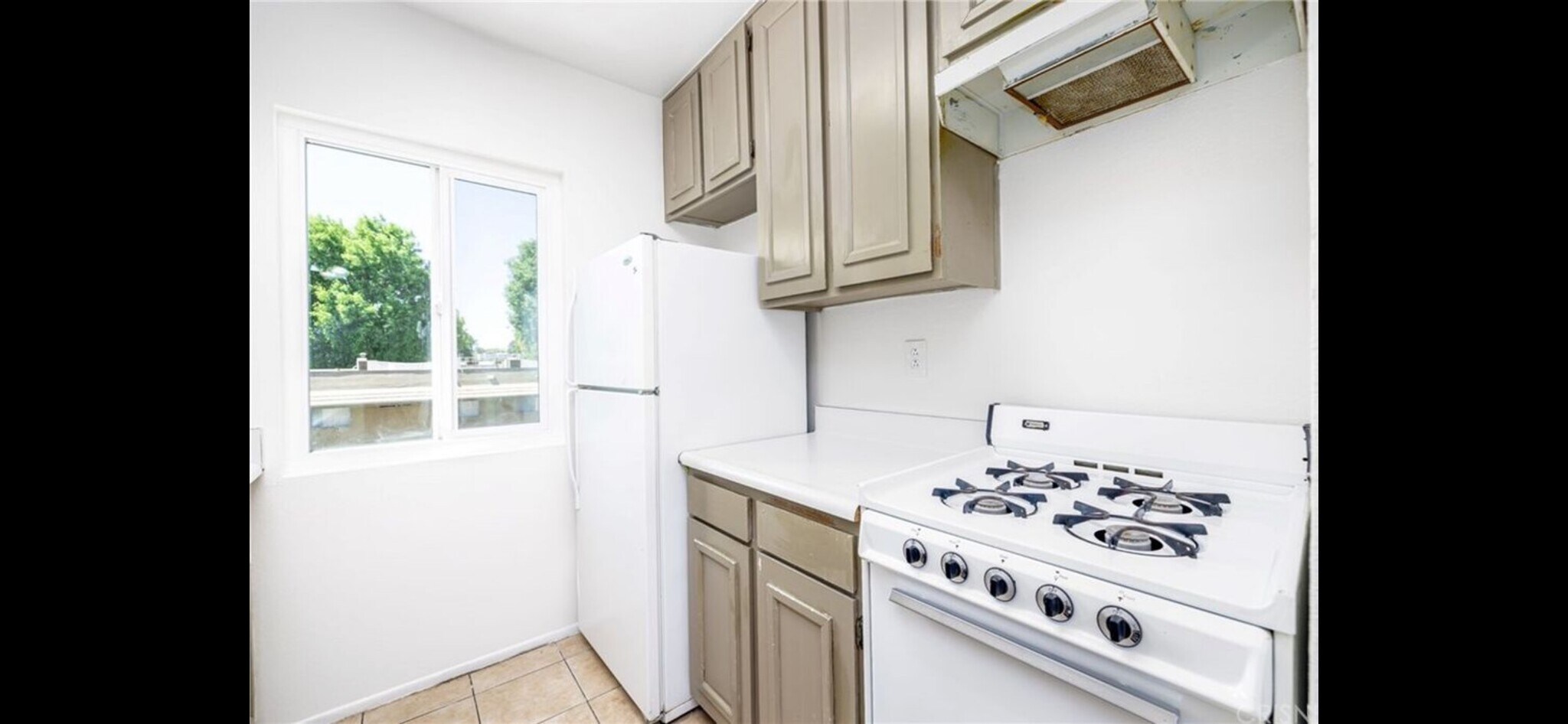 Building Photo - 17900 Sherman Way