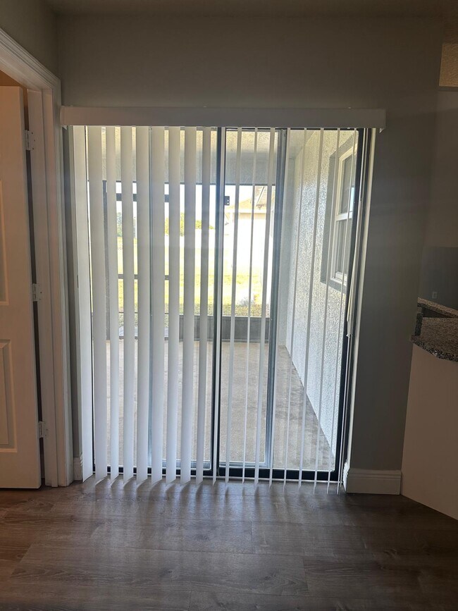 Building Photo - 790 Gillen Ave NW