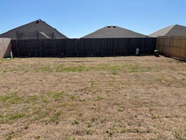 Building Photo - Newly Built!