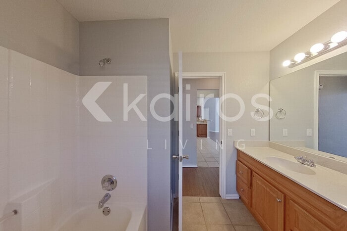 Building Photo - 704 SW 161st St