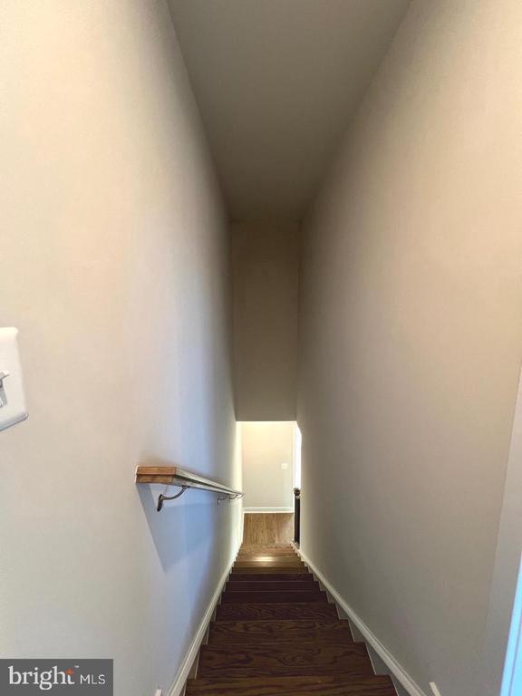 Building Photo - 4308 Ellipse Ter