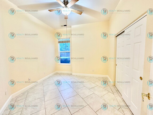 Building Photo - $1000.00 Off Move-In Costs! Beautiful home...