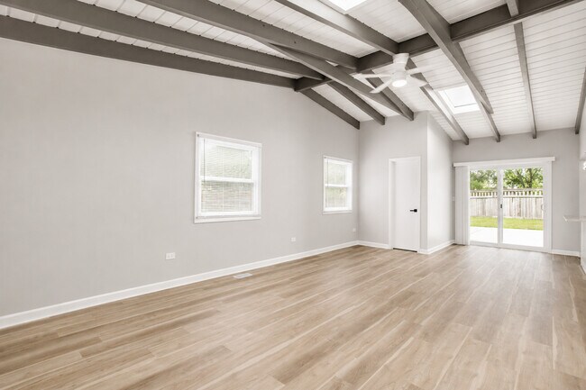 Building Photo - 7777 Ramsgate Cir S
