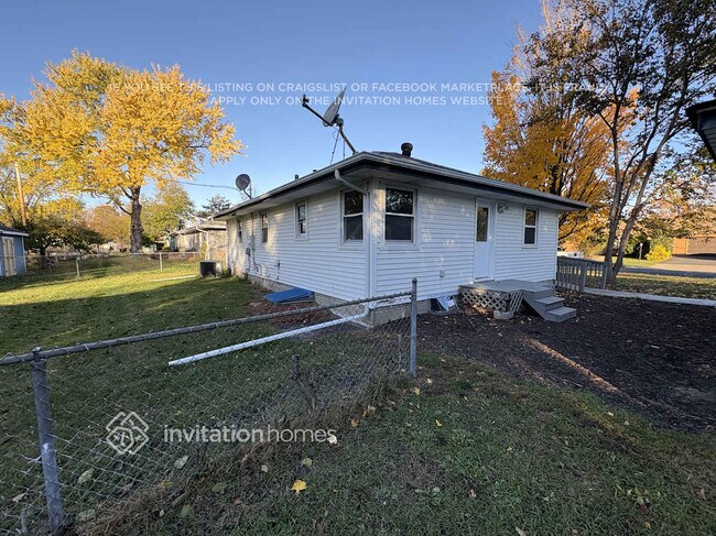 Building Photo - 2113 55th Ave N