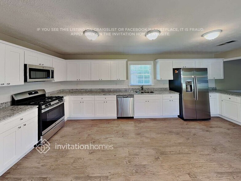 Building Photo - 1694 Webb Gin House Rd