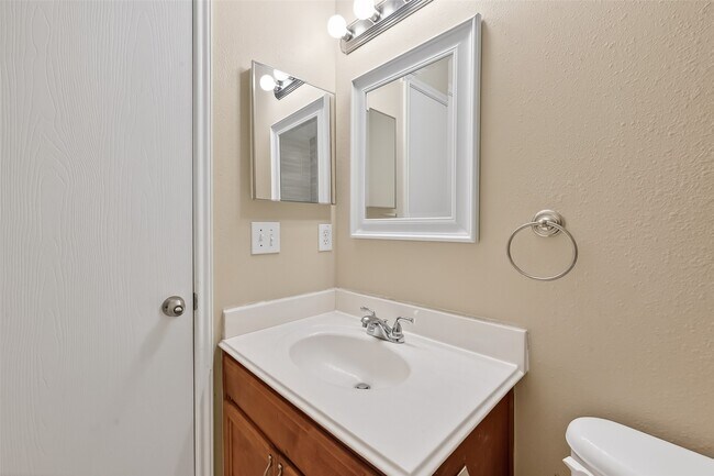 Building Photo - 17026 Cypresswood Glen Tr