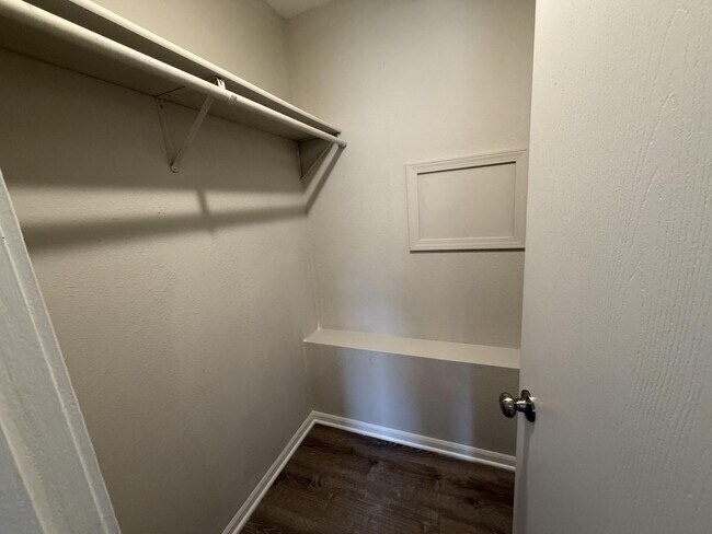 Building Photo - 5305 Currituck Ln