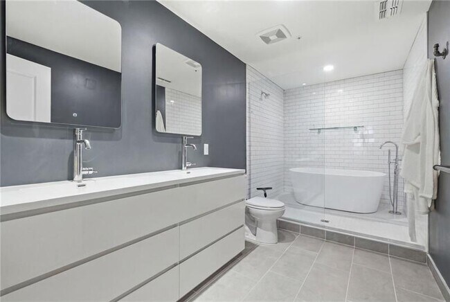 Building Photo - 2545 Penn Ave