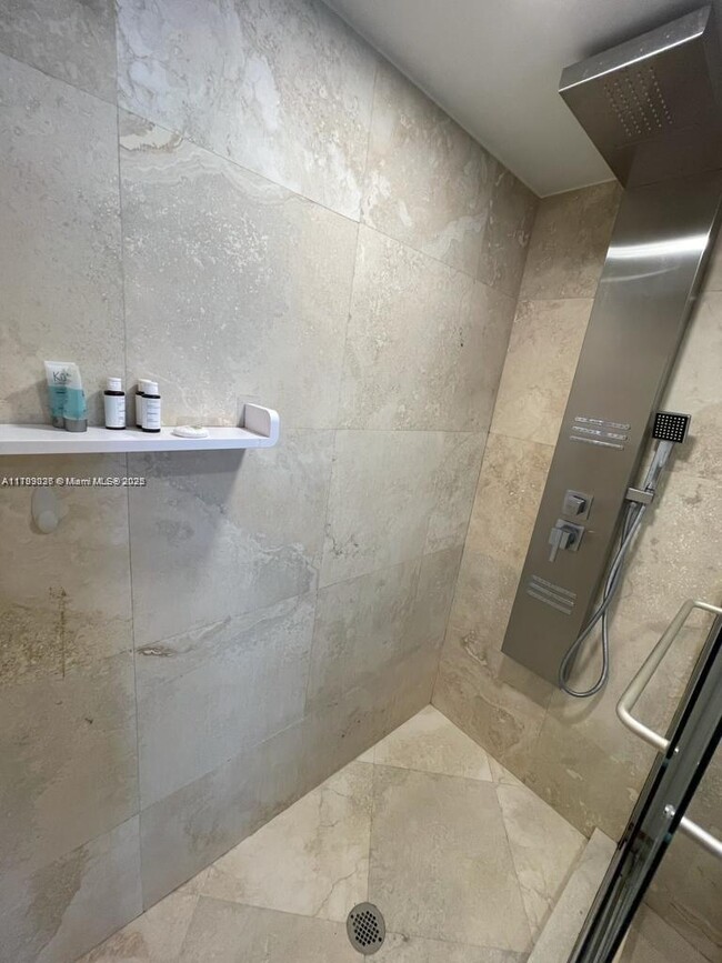 Building Photo - 2049 S Ocean Dr