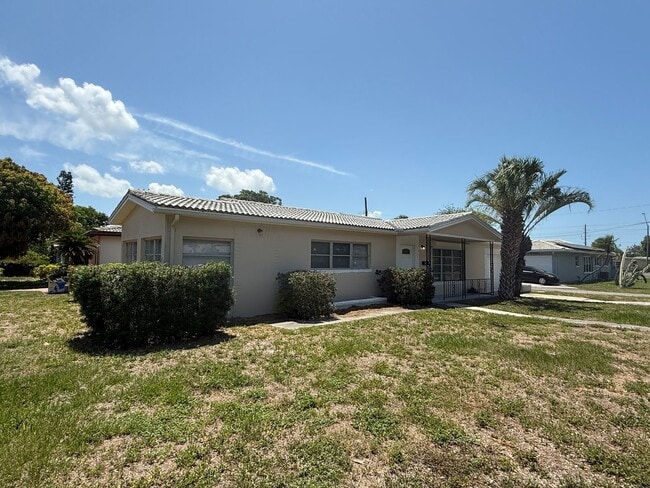 Primary Photo - Tyrone single family home 2/1