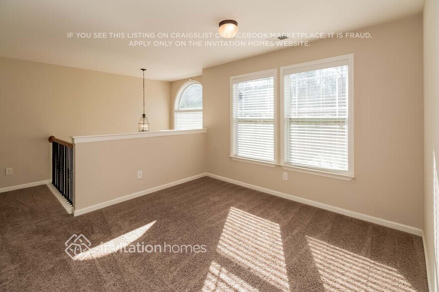 Building Photo - 4169 Kenwood Trail