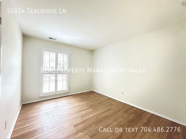 Building Photo - 10024 Tealridge Ln
