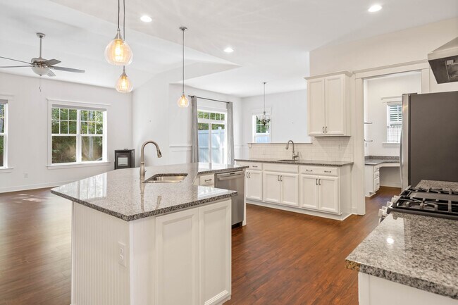 Building Photo - 22395 Arbor Cir