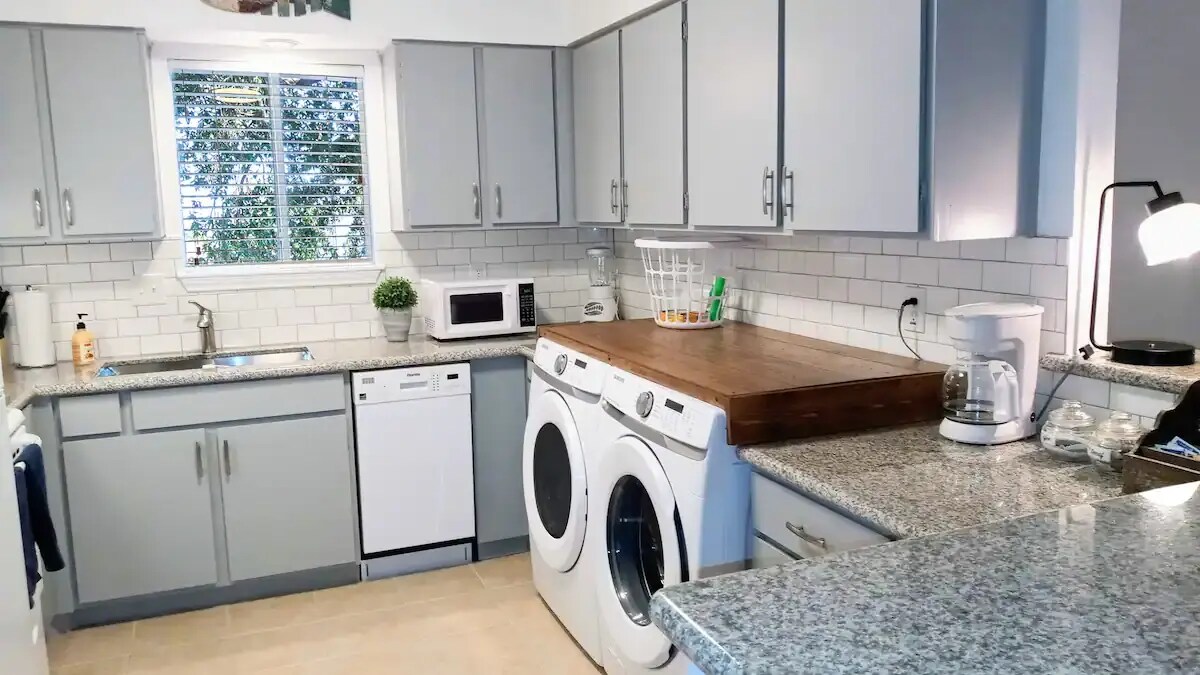 In unit W/D - 12100 Melville Dr