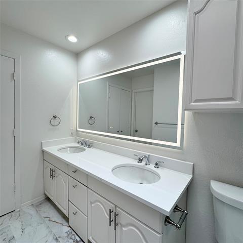 Building Photo - 4132 Cole Ave