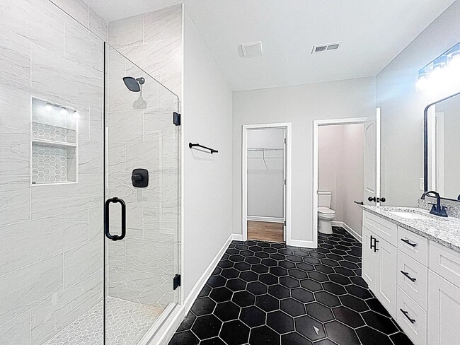 Building Photo - 5 N 6th St