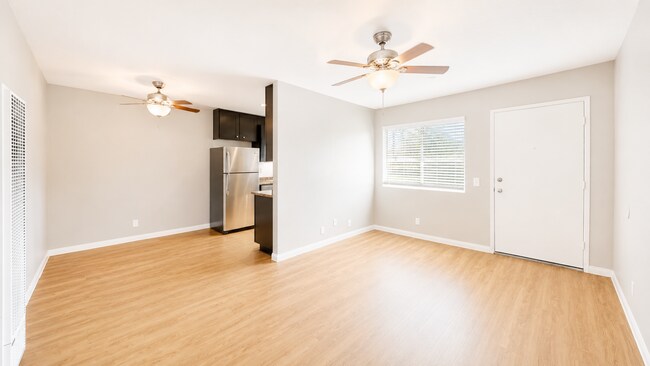 Interior Photo - Arroyo Vista