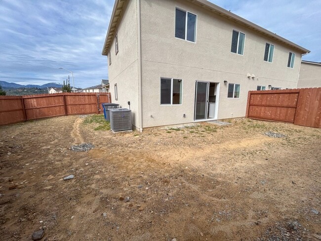 Building Photo - NEW BUILD HOME - Comfortable Living in a New Redding Neighborhood