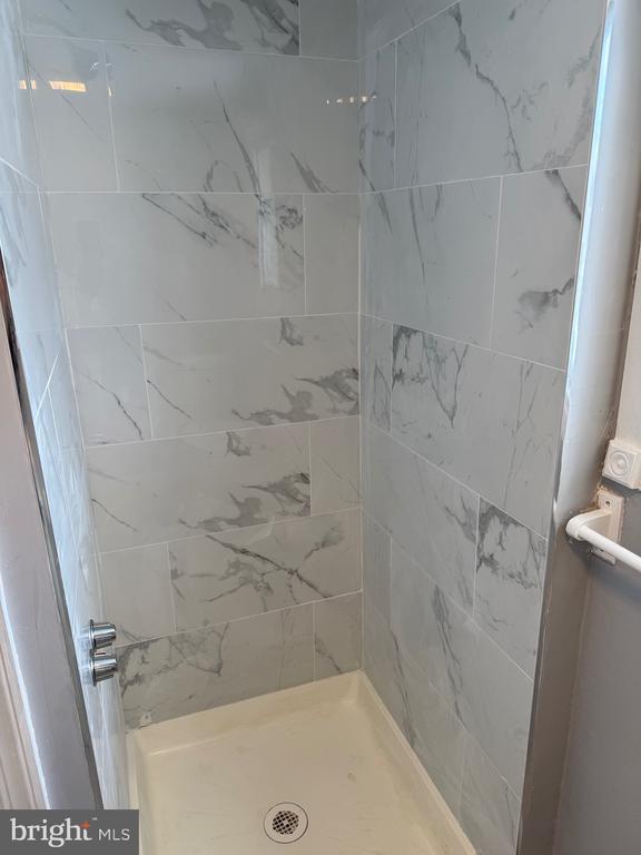 Building Photo - 905 Stone Rd