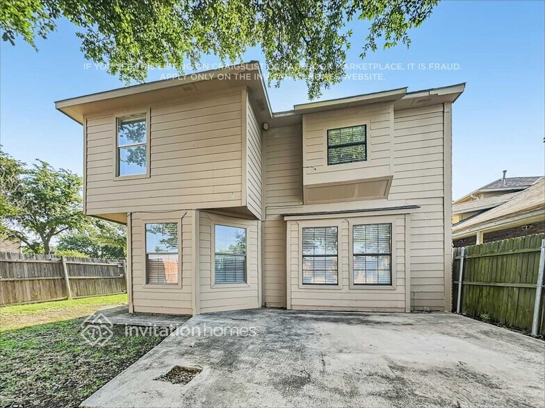 Building Photo - 5201 Waltham Ct