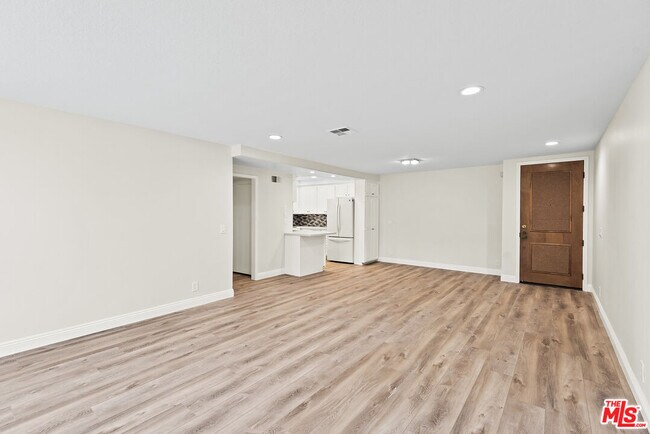 Building Photo - 8512 Tuscany Ave