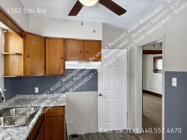 Building Photo - 1182 5th Ave