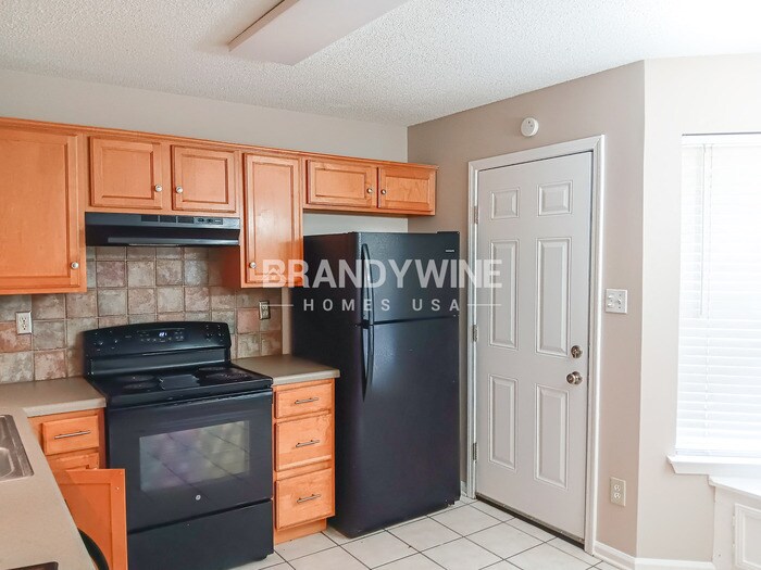Building Photo - 5540 Dedo Cove