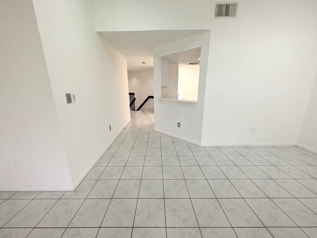 Building Photo - 9705 SW 138th Ave