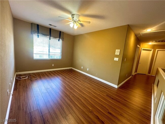 Building Photo - 2705 Sweet Willow Ln