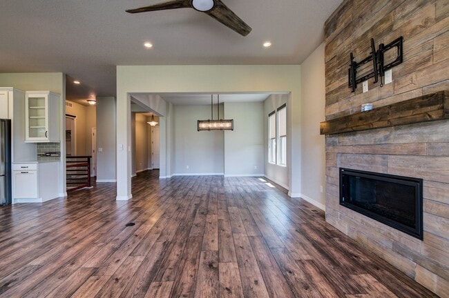 Building Photo - 15838 Long Valley Dr