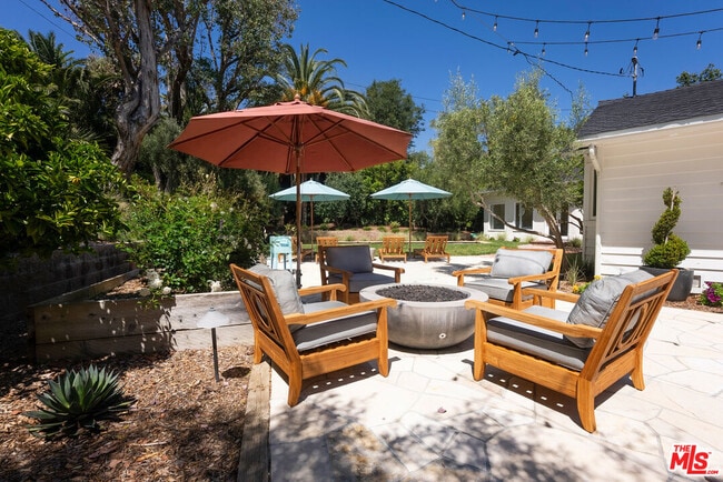 Building Photo - 6456 Sycamore Meadows Dr