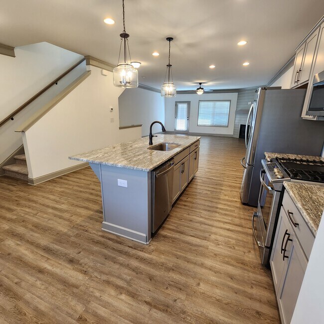 Building Photo - 419 Stovall Pl