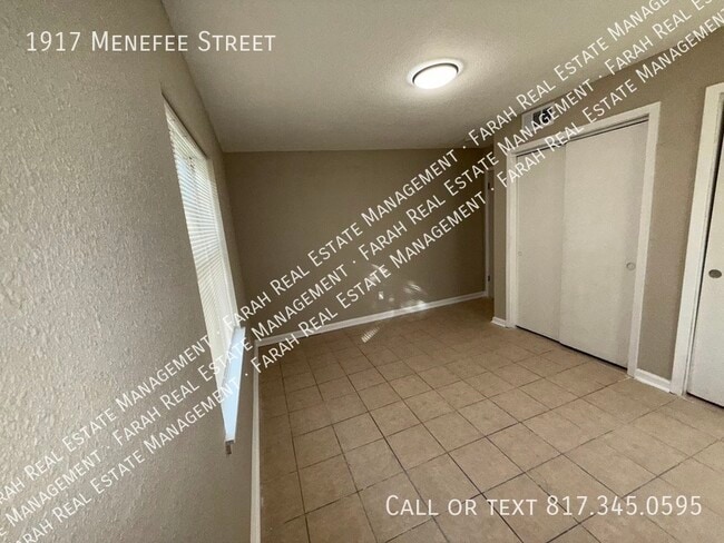 Building Photo - 1917 Menefee St