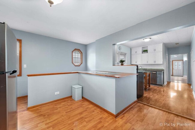 Building Photo - 2225 N 76th Ct