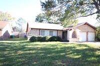 Building Photo - 10703 Sageberry Dr