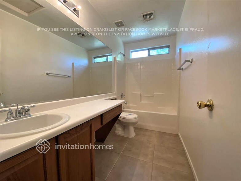 Building Photo - 117 N 65th Ln