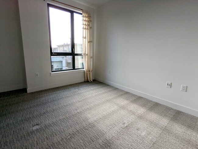 Building Photo - 1300 22nd St