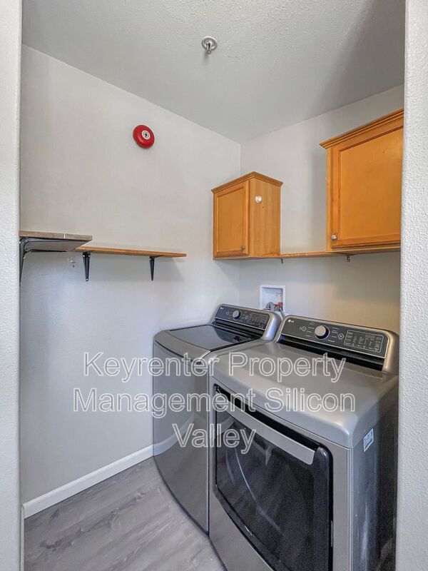 Building Photo - 15928 Foothill Ave