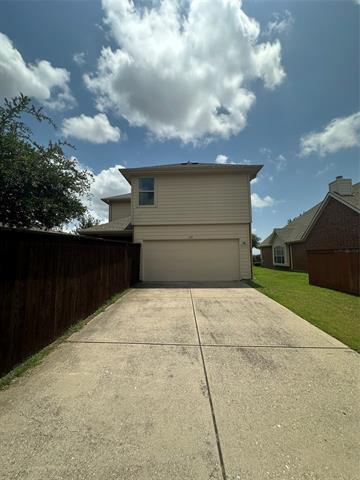 Building Photo - 639 Austin Ln