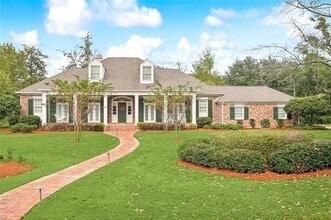 Building Photo - 114 Maple Ridge Way