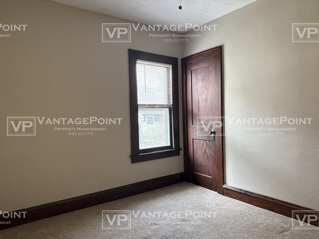 Building Photo - 1012 W Spring St