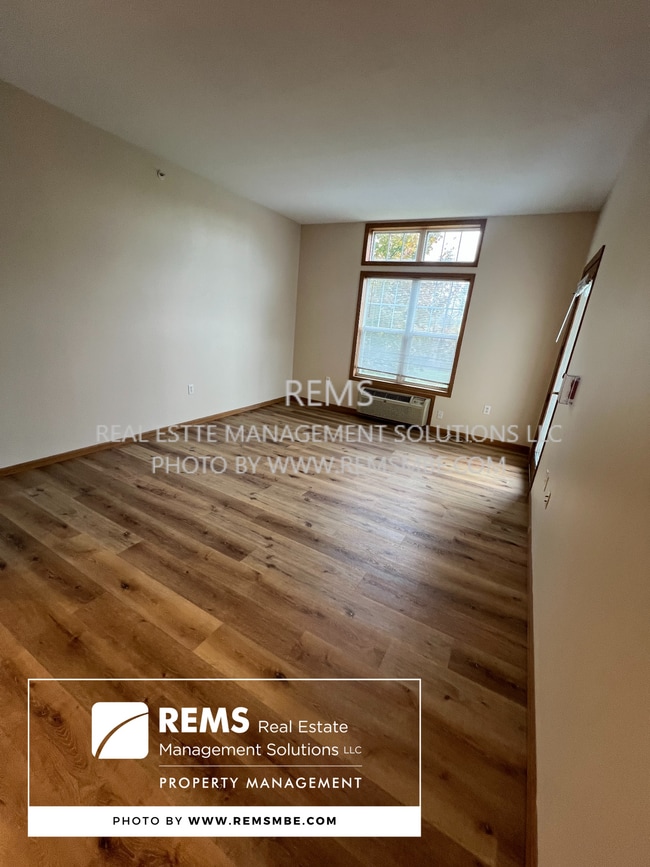 Building Photo - 33 Grand Canyon Dr