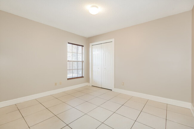 Building Photo - 2714 Mock Orange Ct