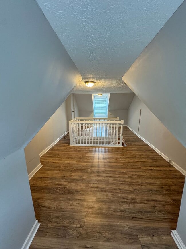 Building Photo - Charming 2 Bedroom 2 Bathroom House in Lawrenceville!