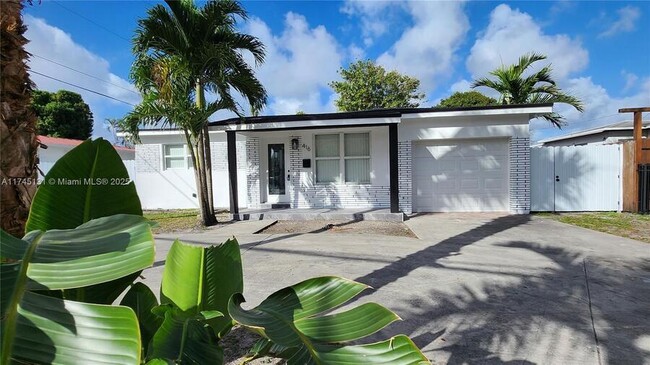 Building Photo - 416 S 28th Ave