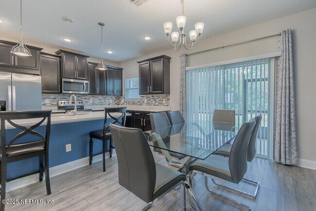 Building Photo - 14056 Sterely Ct S